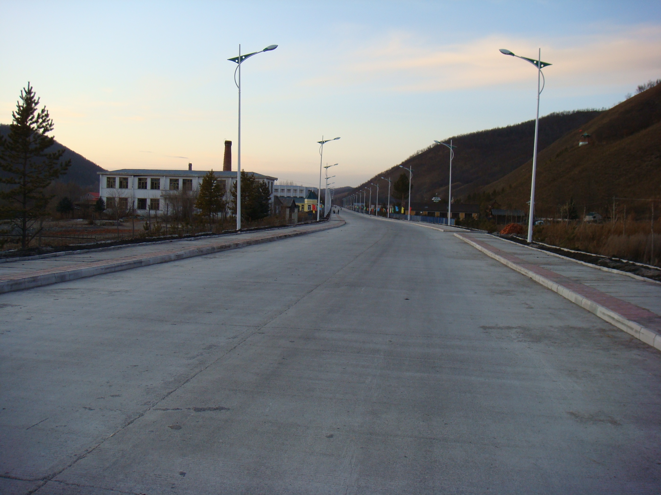 剛家屯-黑龍江生交界公路、中心村-查哈陽界公路等2013年度公路項目決算審計